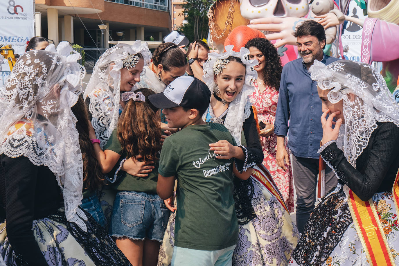 Los antigones celebran el oro de las Hogueras de Alicante