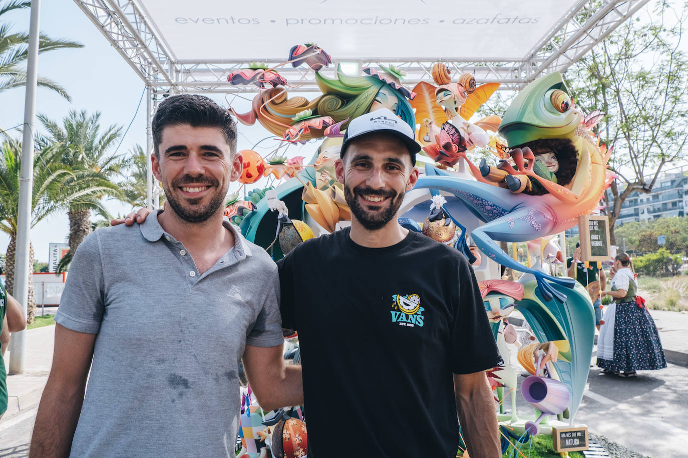 Los antigones celebran el oro de las Hogueras de Alicante