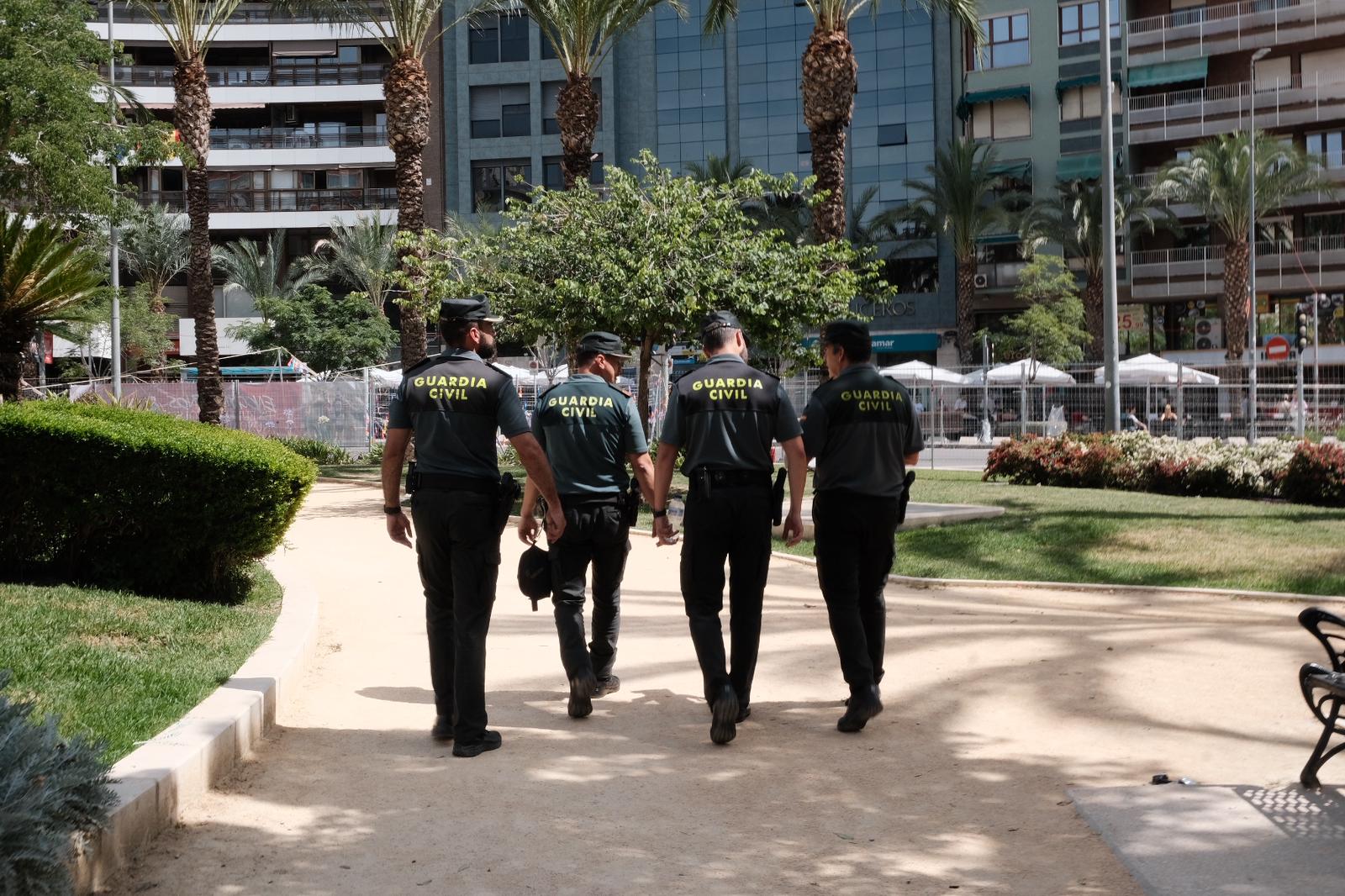 La Benemérita revisa que la mascletà cumpla la normativa