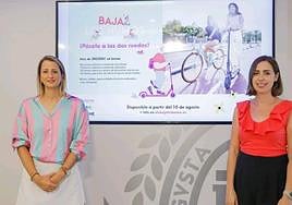 Ana Gosálvez, a la izquierda, durante una presentación