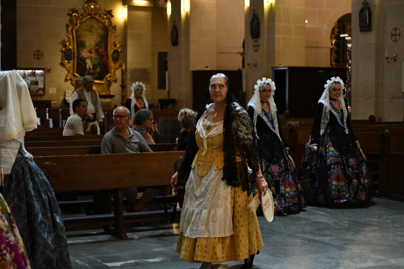 Pasión, tradición y música en la Ofrenda de Flores a la patrona de Alicante