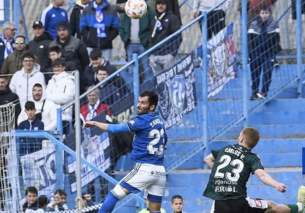 Alfonso Candelas durante un partido del Linares Deportivo