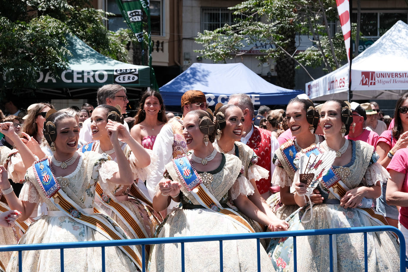 Estallido de la penúltima mascletà del concurso de Luceros en Hogueras