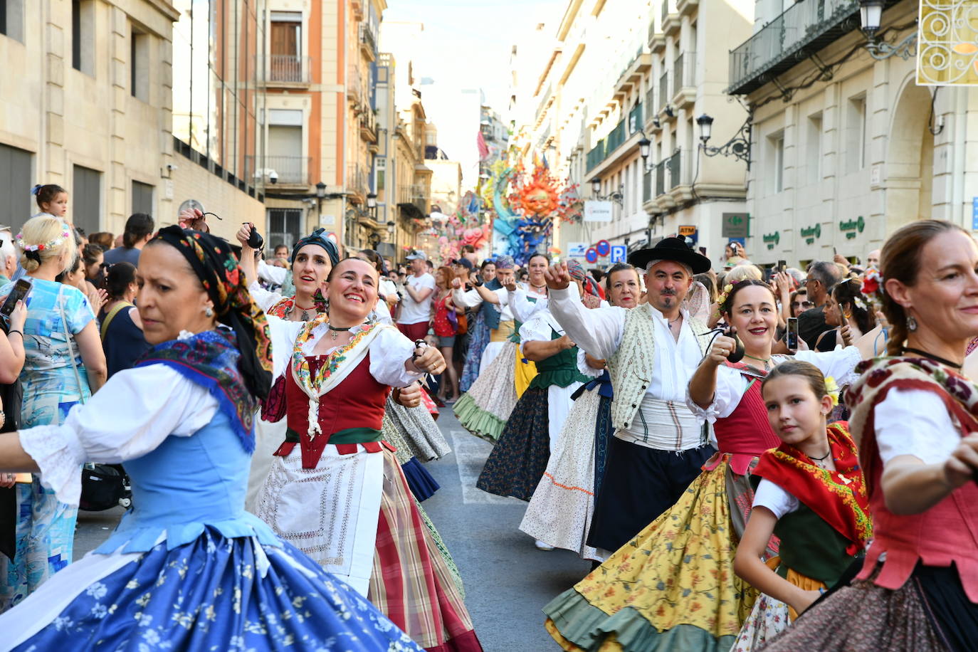 Alegría y tradición en la Dansà d&#039;Alacant