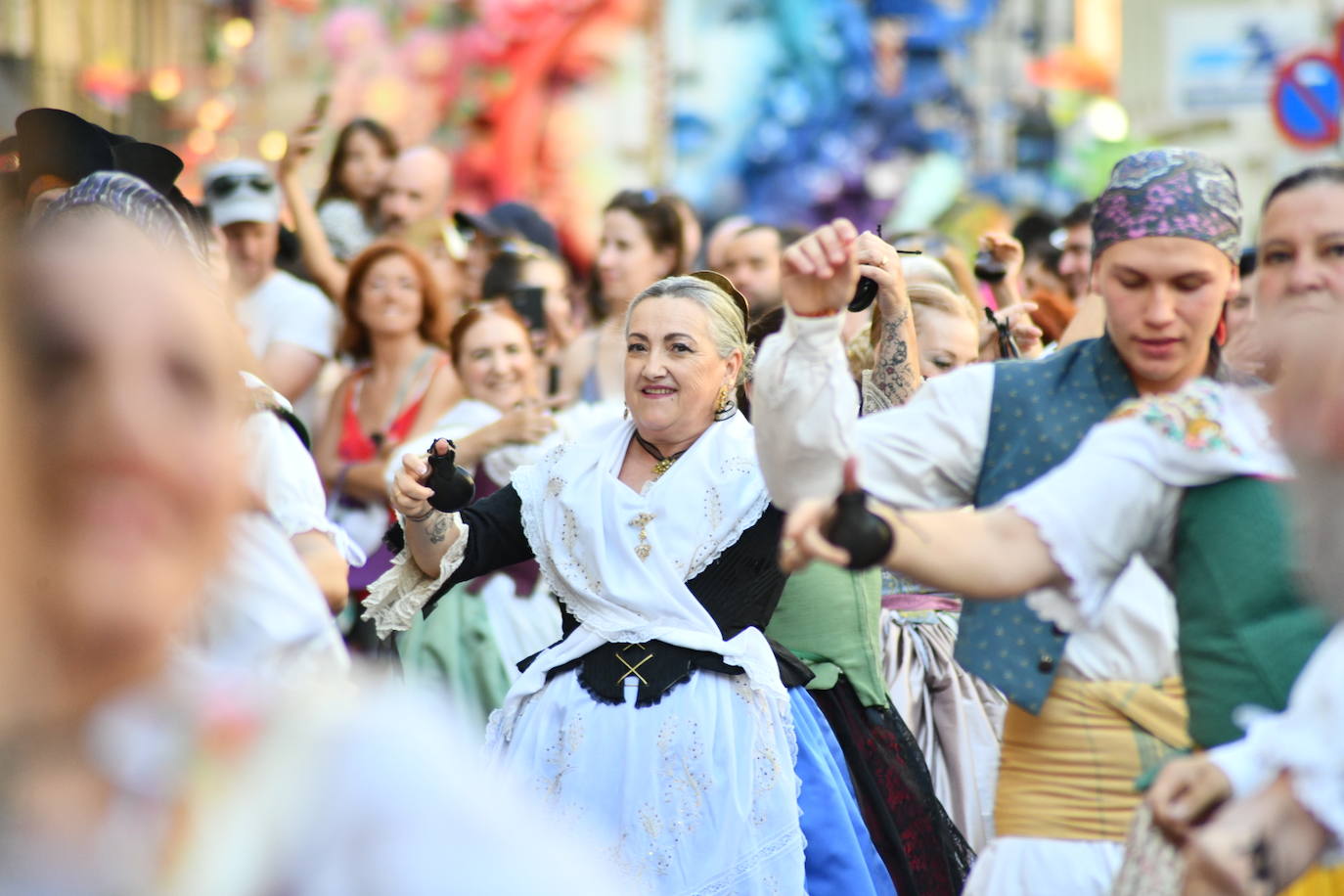 Alegría y tradición en la Dansà d&#039;Alacant