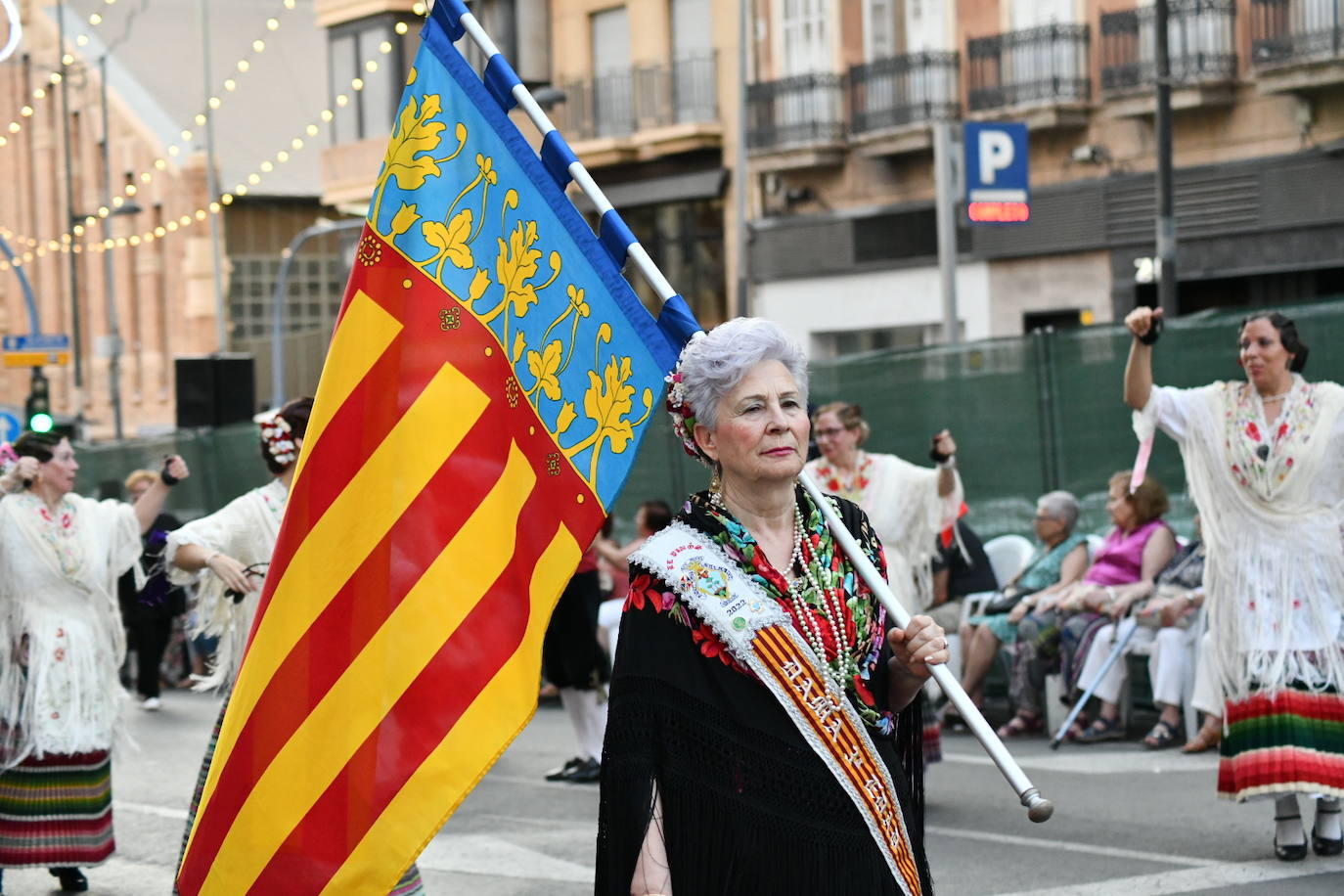 Música y arte del mundo en el Desfile Folclórico Internacional de Alicante