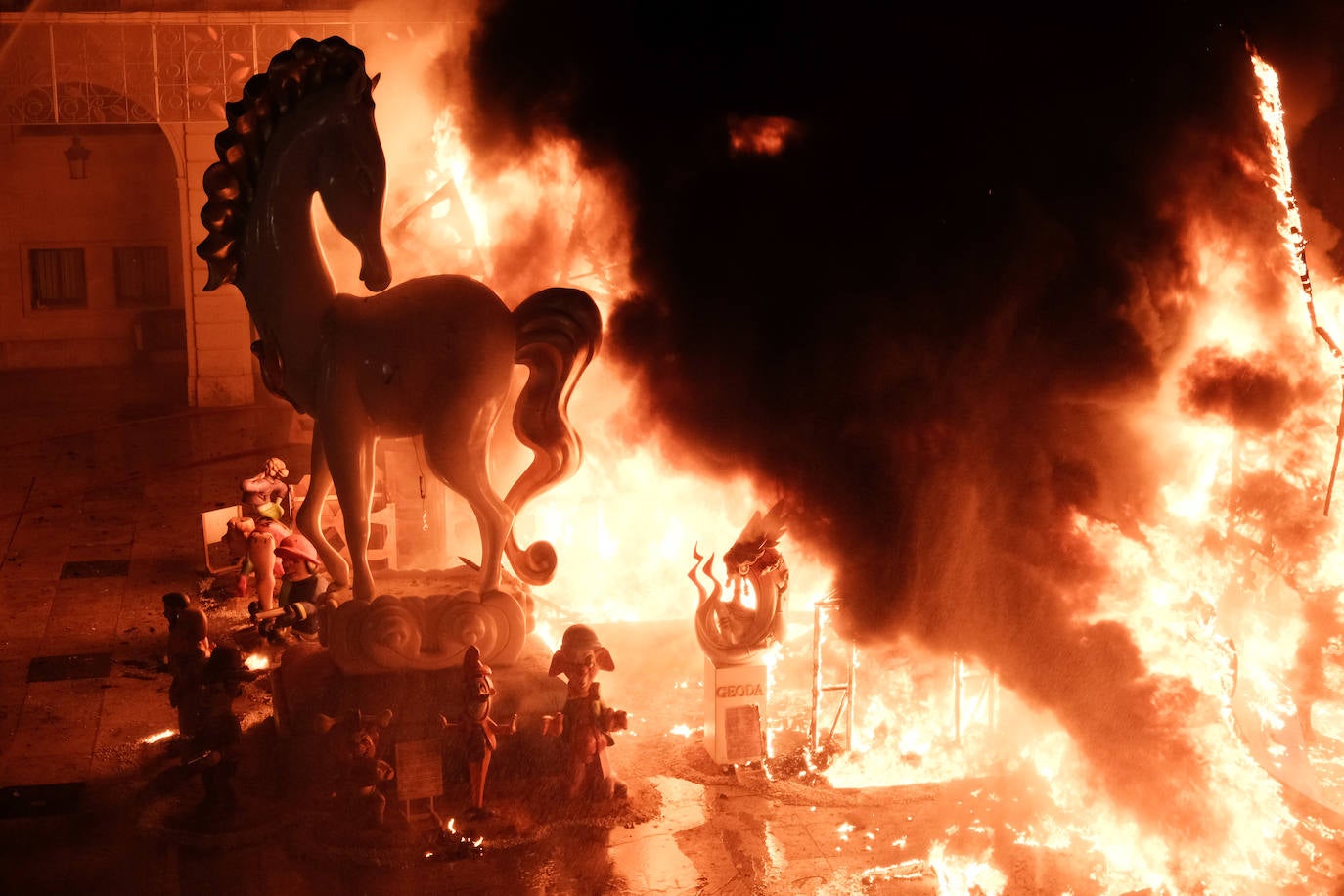 Las mejores imágenes de la Nit de la Cremà