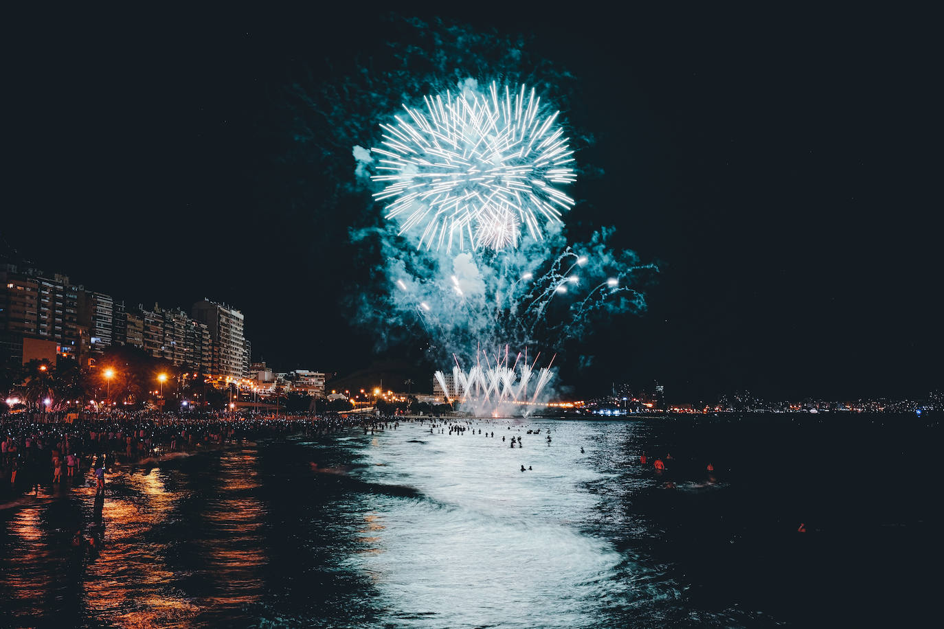 Los fuegos de Alicante se despiden