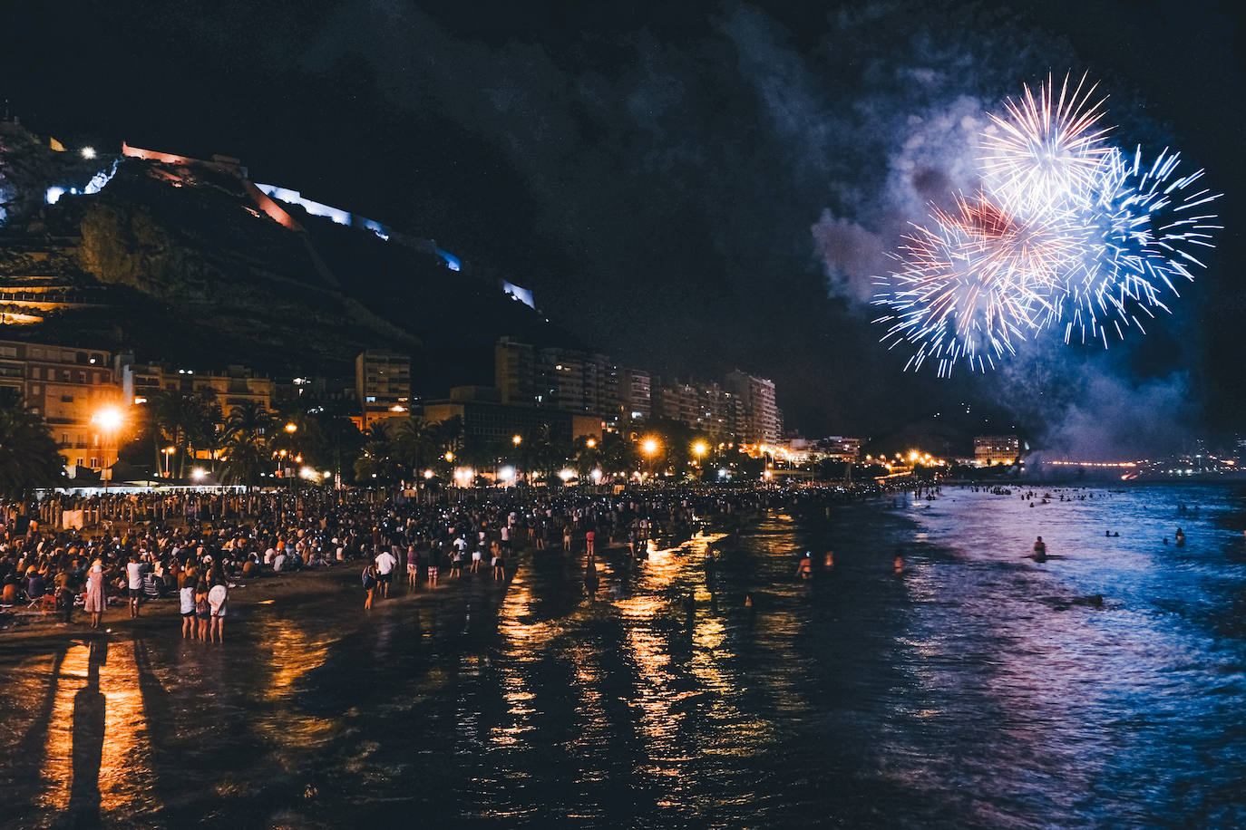 Los fuegos de Alicante se despiden