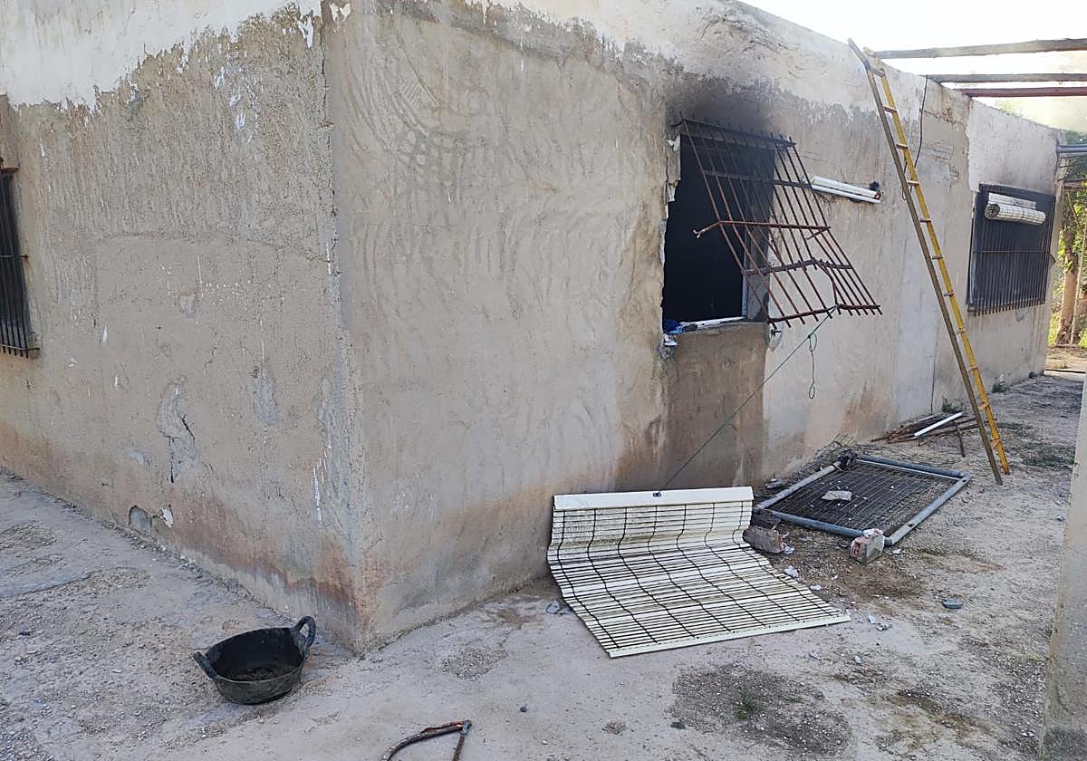 Ventana por la que se pudo efectuar el rescate.