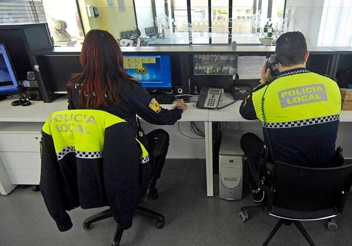 Agentes de la Policía Local de Elche.