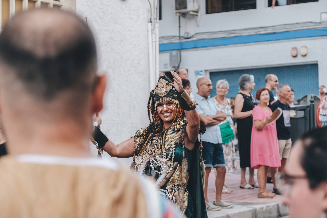 La Entrada Mora de San Blas deslumbra a los alicantinos