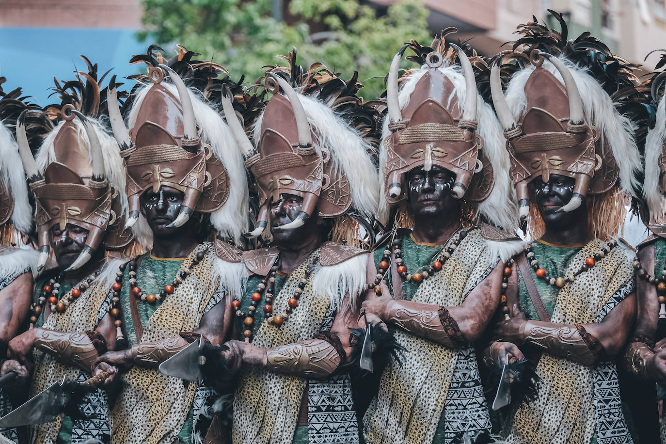 La Entrada Mora de San Blas deslumbra a los alicantinos