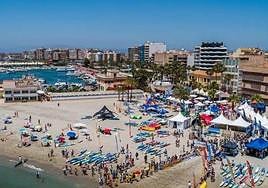Imagen de archivo de la playa de Santa Pola el pasado abril.