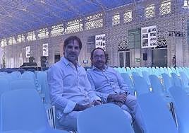 Andrés Perelló e Ignacio García-Vidal presentan el premio de interpretación musical de Casa Mediterráneo.
