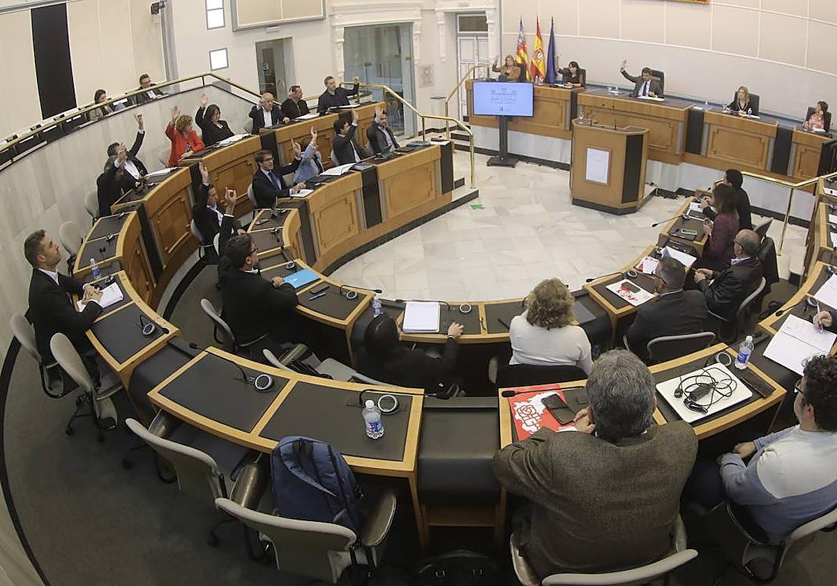 Pleno de la Diputación Provincial de Alicante, en imagen de archivo.