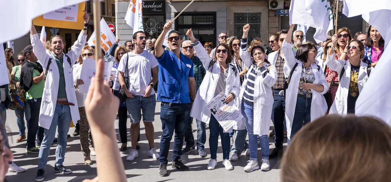 Concentración de médicos convocada en Alicante hace unos meses.