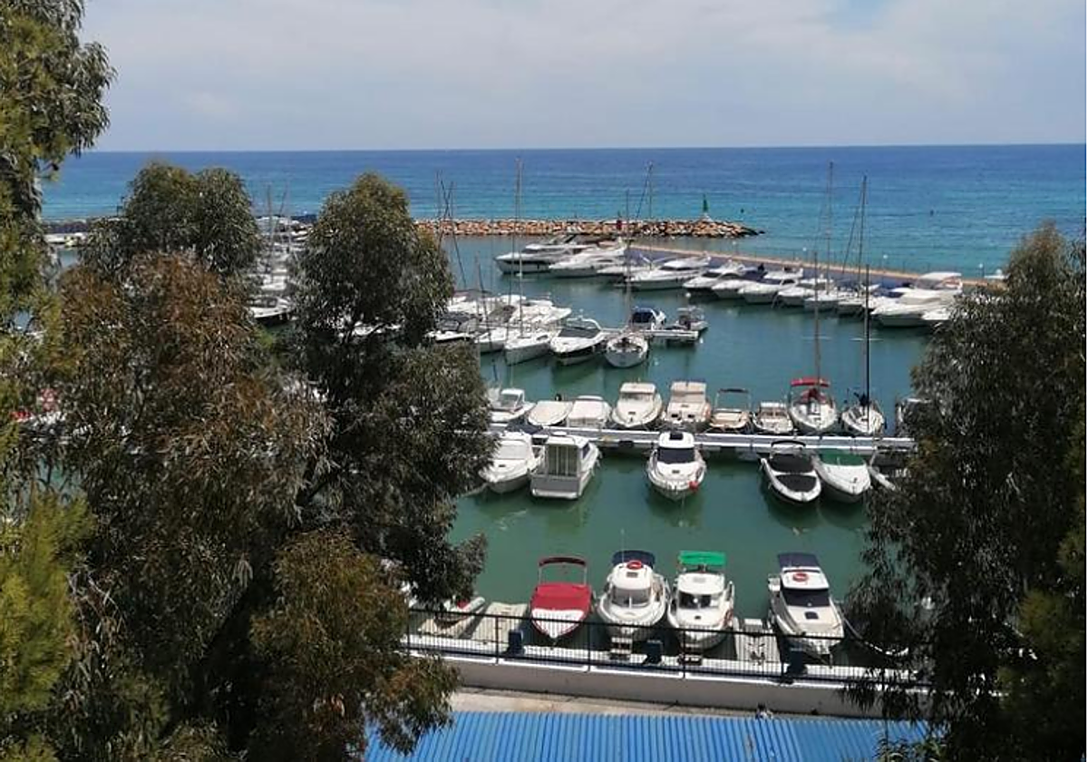 Puerto deportivo de Campoamor, en una foto de archivo.