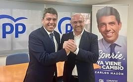 Paco Ponce (d) junto a Carlos Mazón.