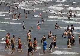 Las playas, a reventar de gente.