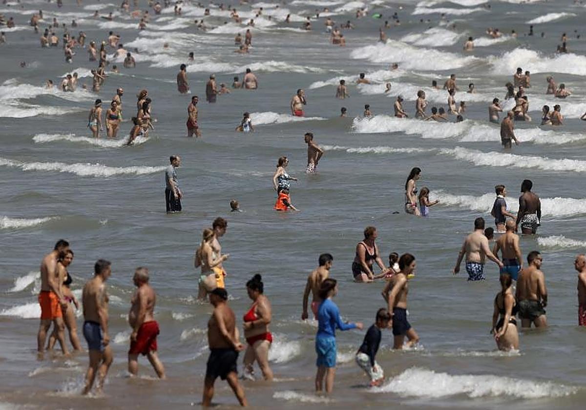 Las playas, a reventar de gente.