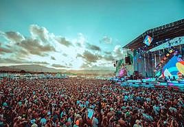 Foto de archivo del escenario del Reggaetón Beach Festival.