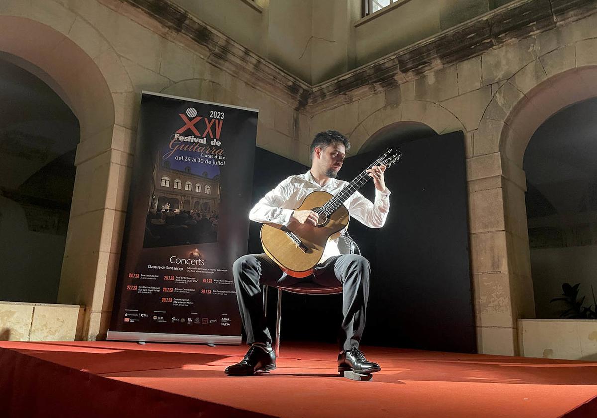 Actuación del ganador del Concurso Internacional de Guitarra 'Ciutat d'Elx', Bruno Pino Mateos.