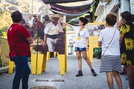 Las calles de Famorca se han llenado por dos días con el arte de Joaquín Sorolla.