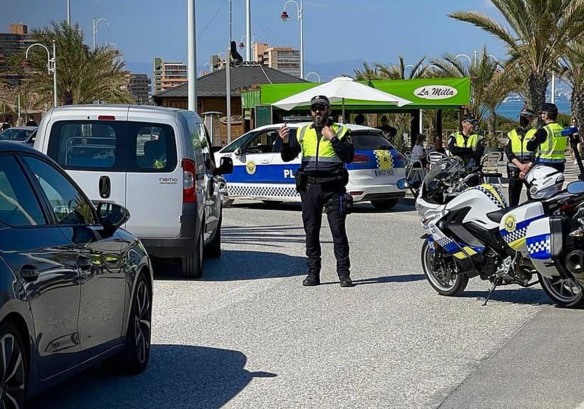 Control de la Policía Local de Elche.
