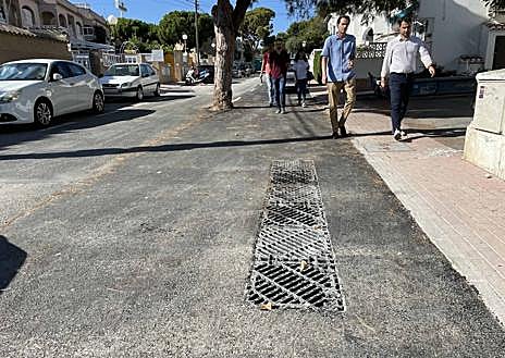 Imagen secundaria 1 - Nueva red de evacuación de aguas pluviales en la Urbanización Lago Jardín de Torrevieja. 