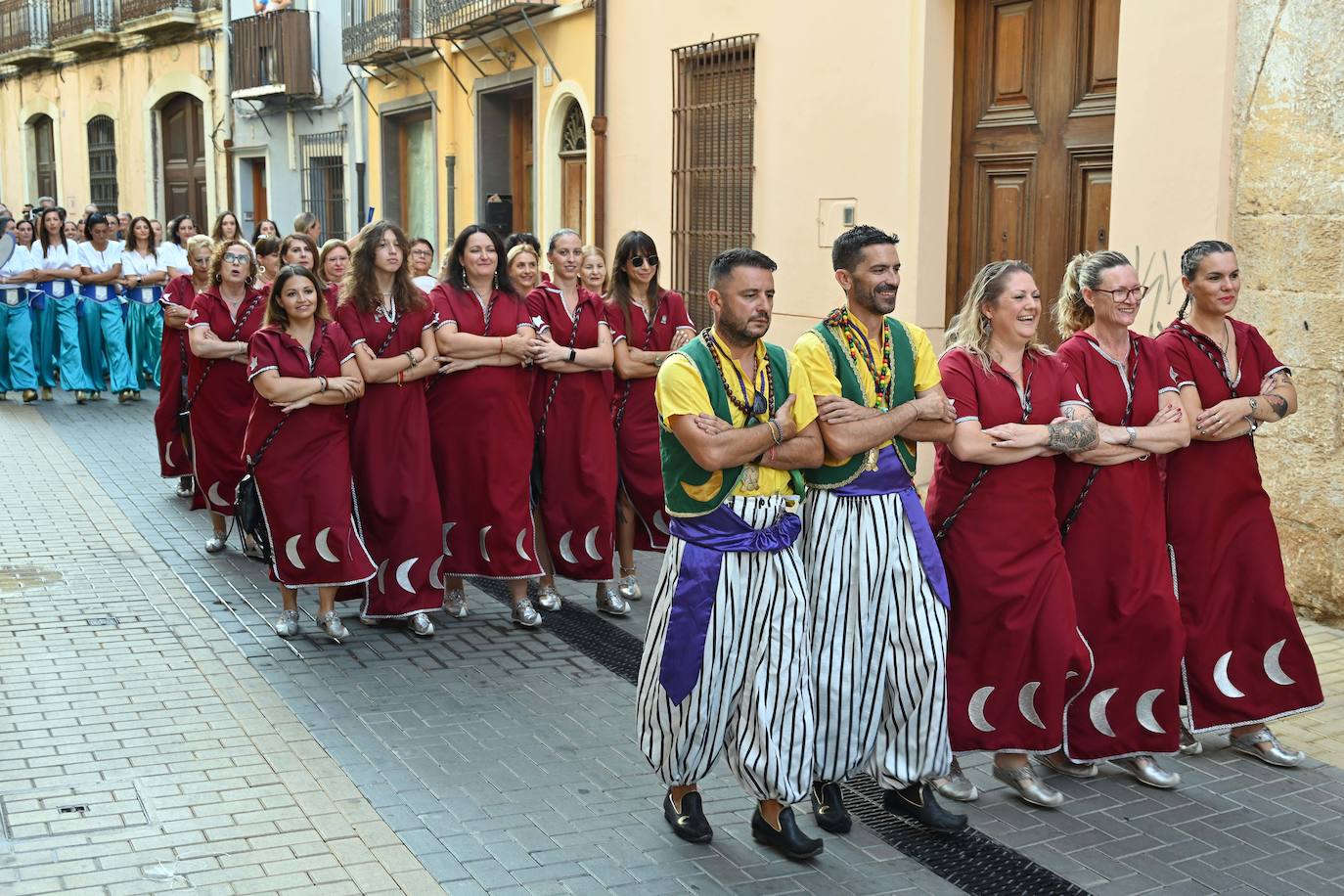Los Moros y Cristianos protagonizan la Diana Festera de Dénia