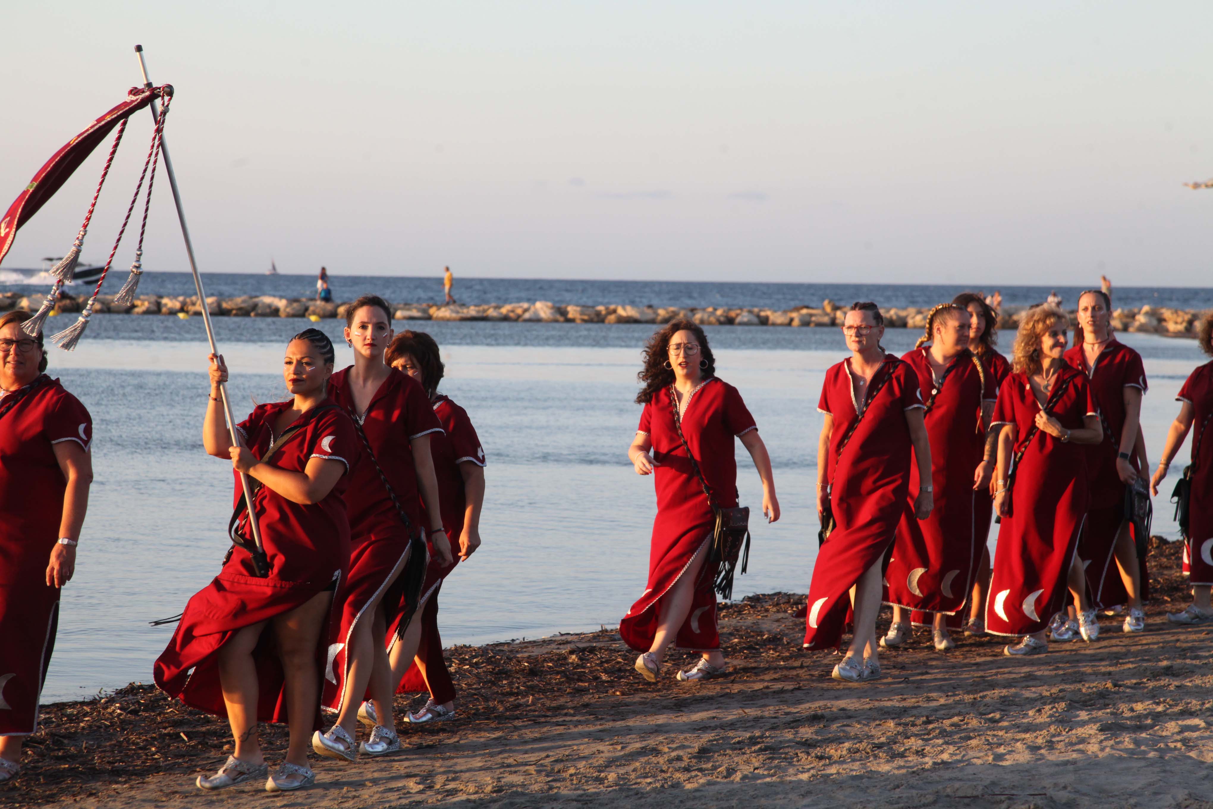 Los Moros y Cristianos desembarcan en Dénia