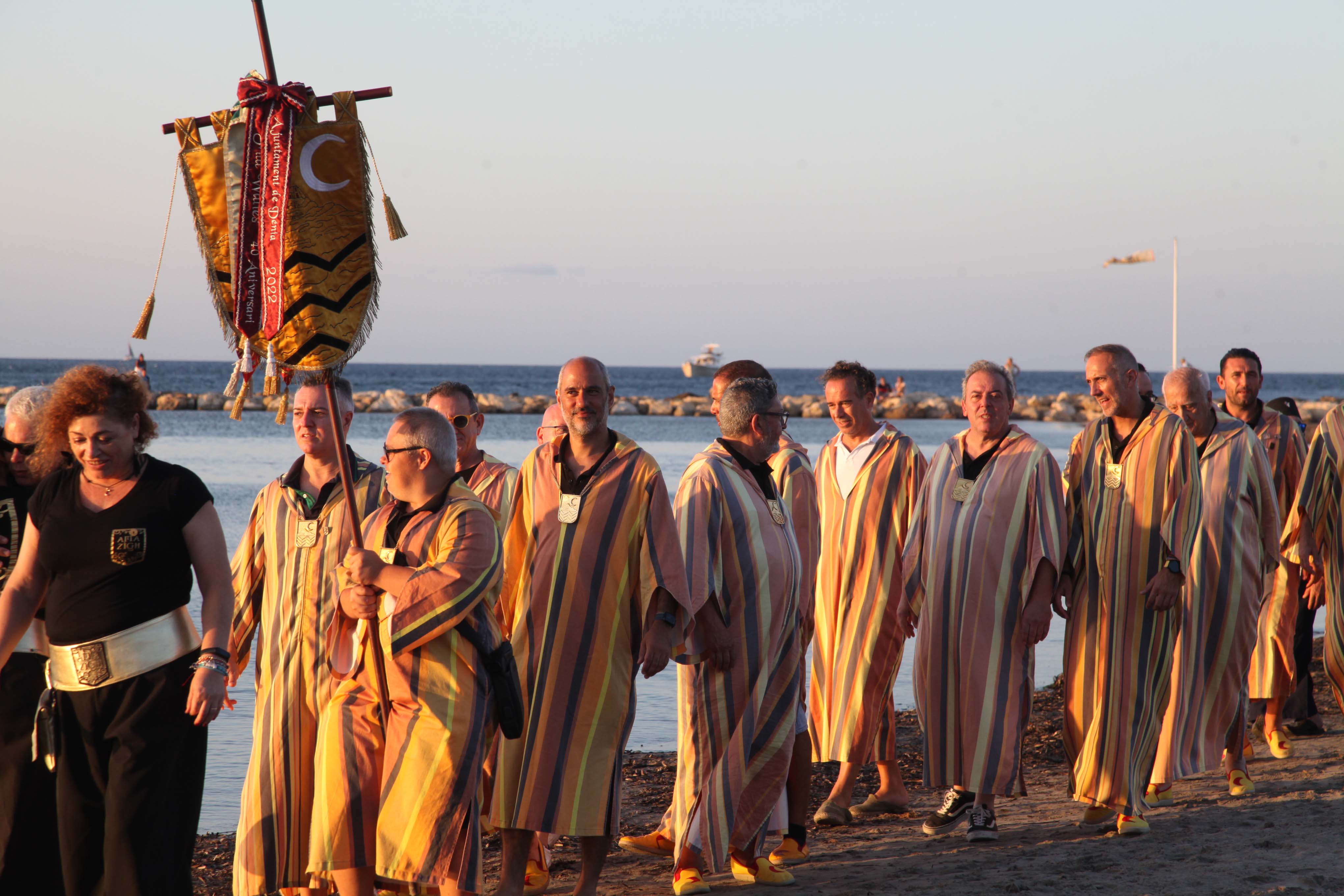 Los Moros y Cristianos desembarcan en Dénia