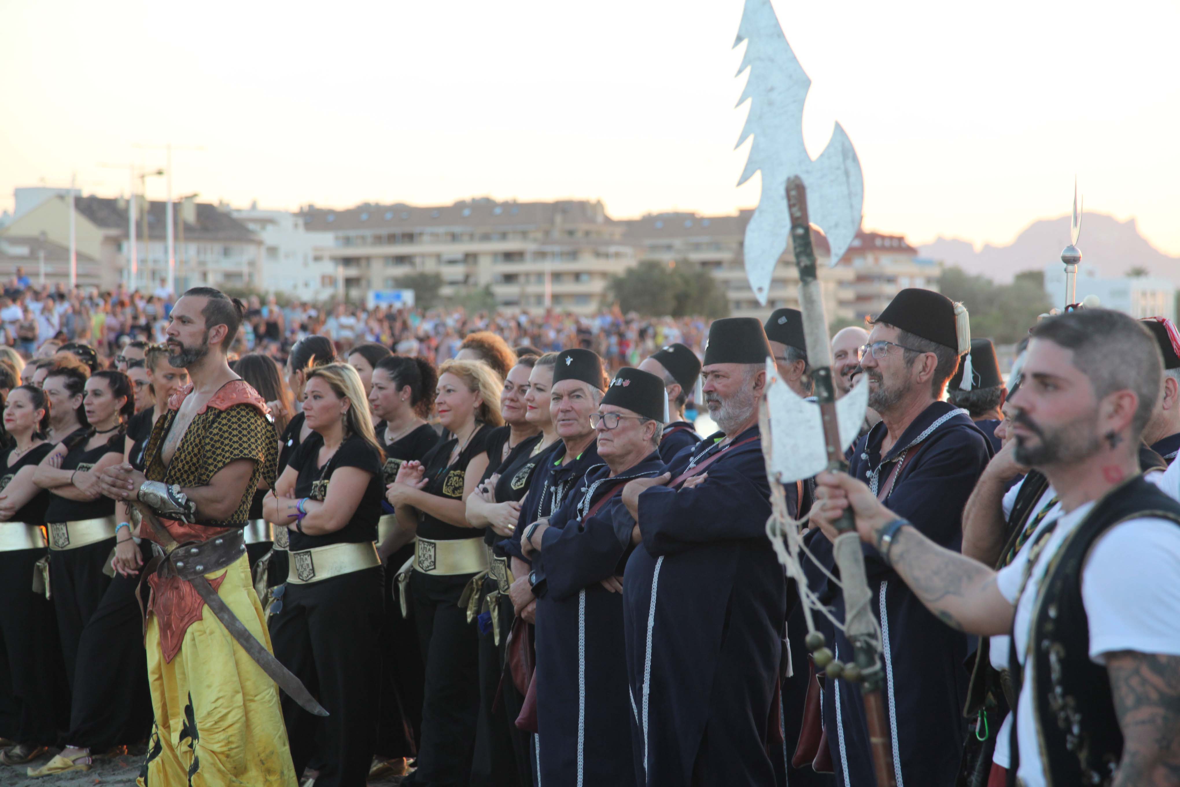 Los Moros y Cristianos desembarcan en Dénia