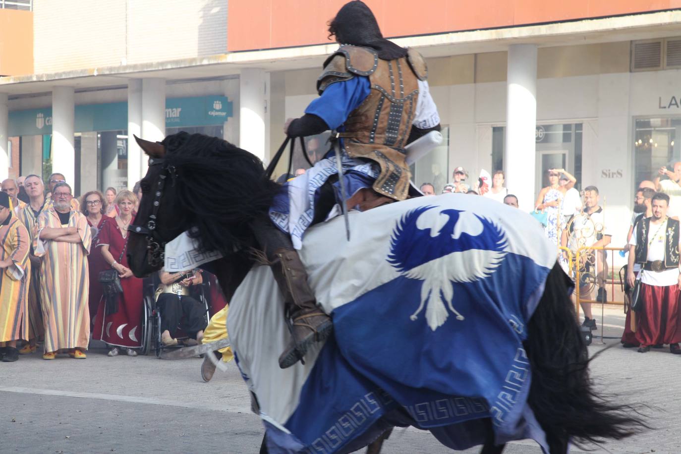 El Milagro de la Niebla y el castillo de fuegos artificiales despiden los Moros y Cristianos de Dénia