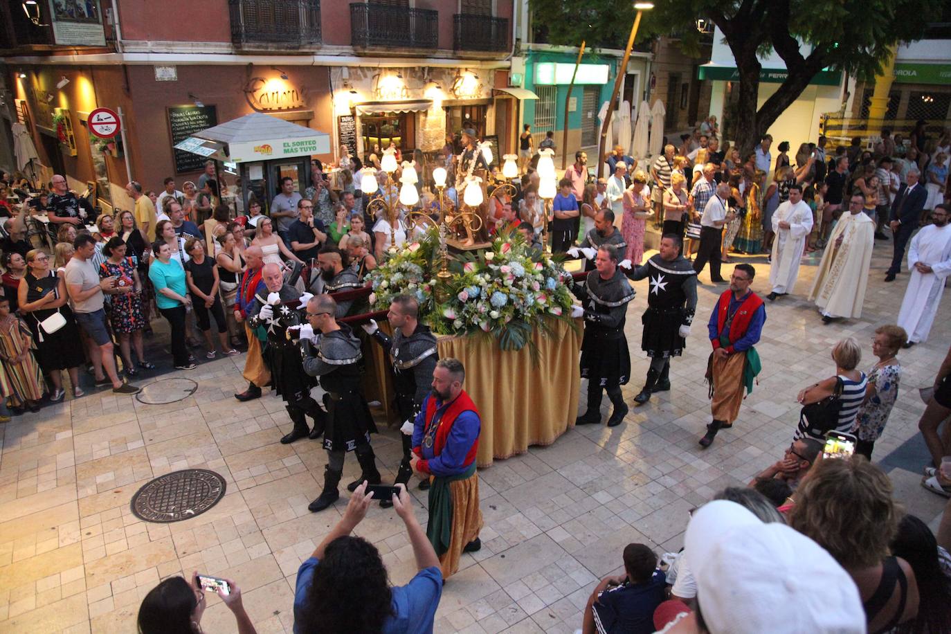 El Milagro de la Niebla y el castillo de fuegos artificiales despiden los Moros y Cristianos de Dénia