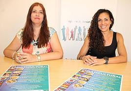 La concejala de Bienestar Social, Anna Lanuza, y la técnica de la Oficina Pangea, Raquel Ruiz.