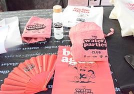 'Merchandising' de la marca 'The water parties club'.