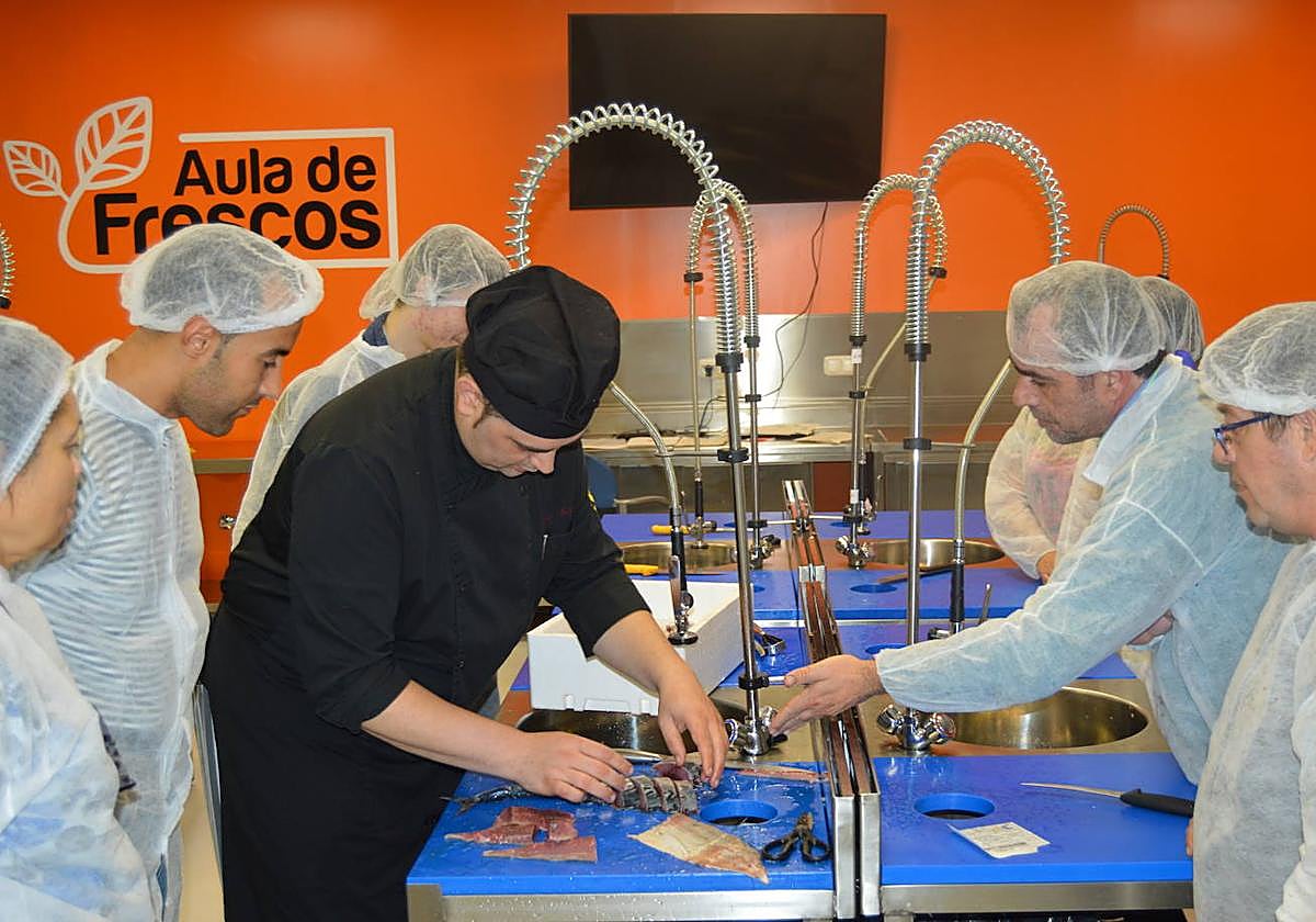 Curso de limpieza de pescado