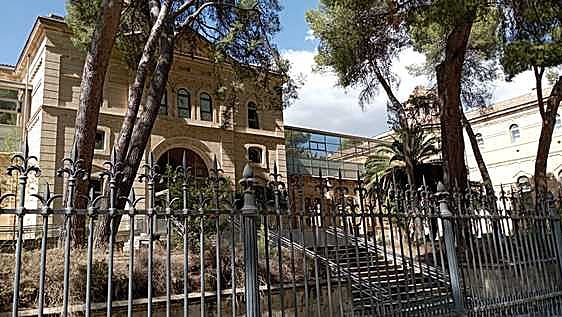 El geriátrico escenario de la tragedia es un antiguo hospital civil construido en el siglo XIX.