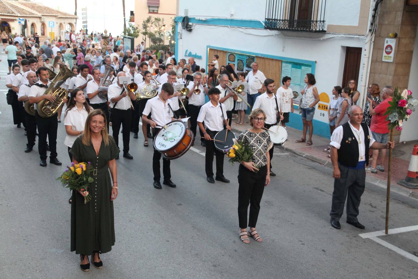 Así ha sido la ofrenda de flores a la Mare de Déu de Loreto en Xàbia