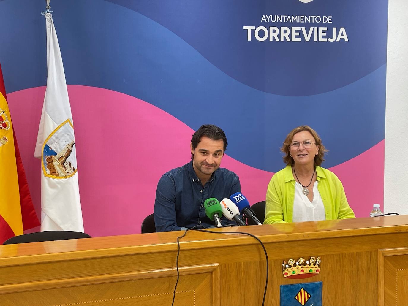 Dolón y Esteve en la rueda de prensa posterior a la reunión.