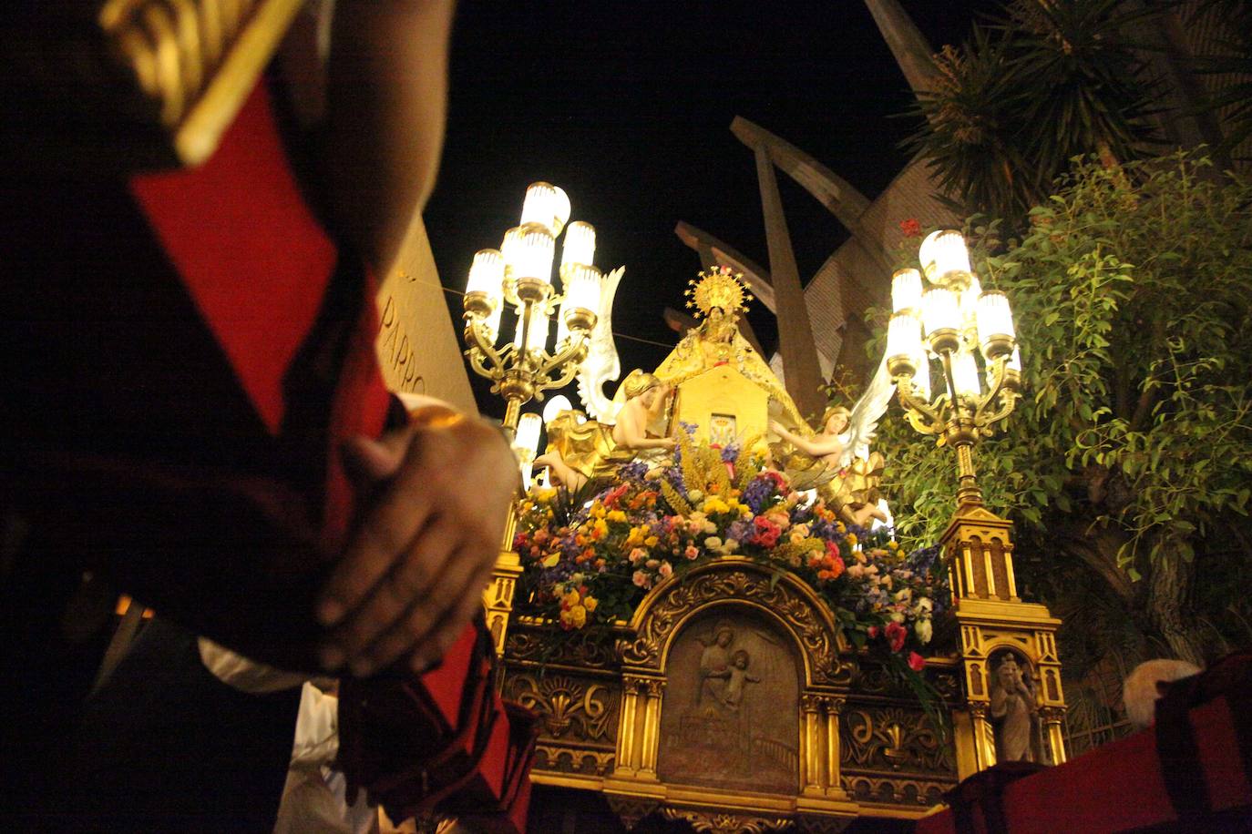 La procesión a la Mare de Déu de Loreto emociona en Xàbia
