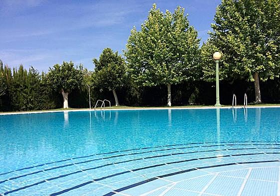 Piscina municipal del municipio.