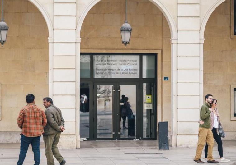 A juicio por drogar y violar a una menor de 14 años en una casa abandonada de Alicante