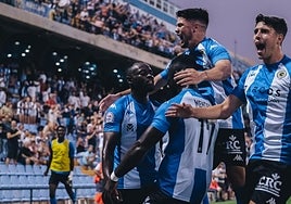 Celebración del gol de Ketu ante el Espanyol B