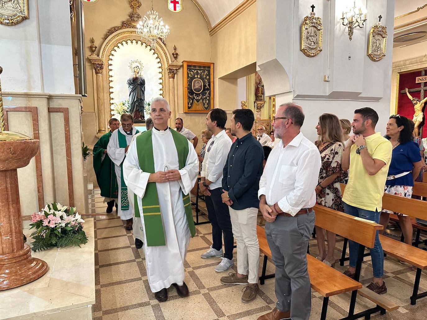 La Iglesia de Santa Teresa de El Campello celebra el acto de nombramiento de su nuevo párroco