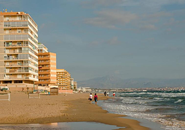La playa de los Arenales del Sol de Elche