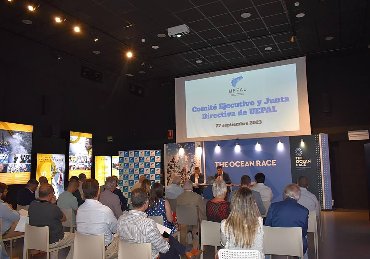 Uepal ha celebrado su junta en el museo The Ocean Race.