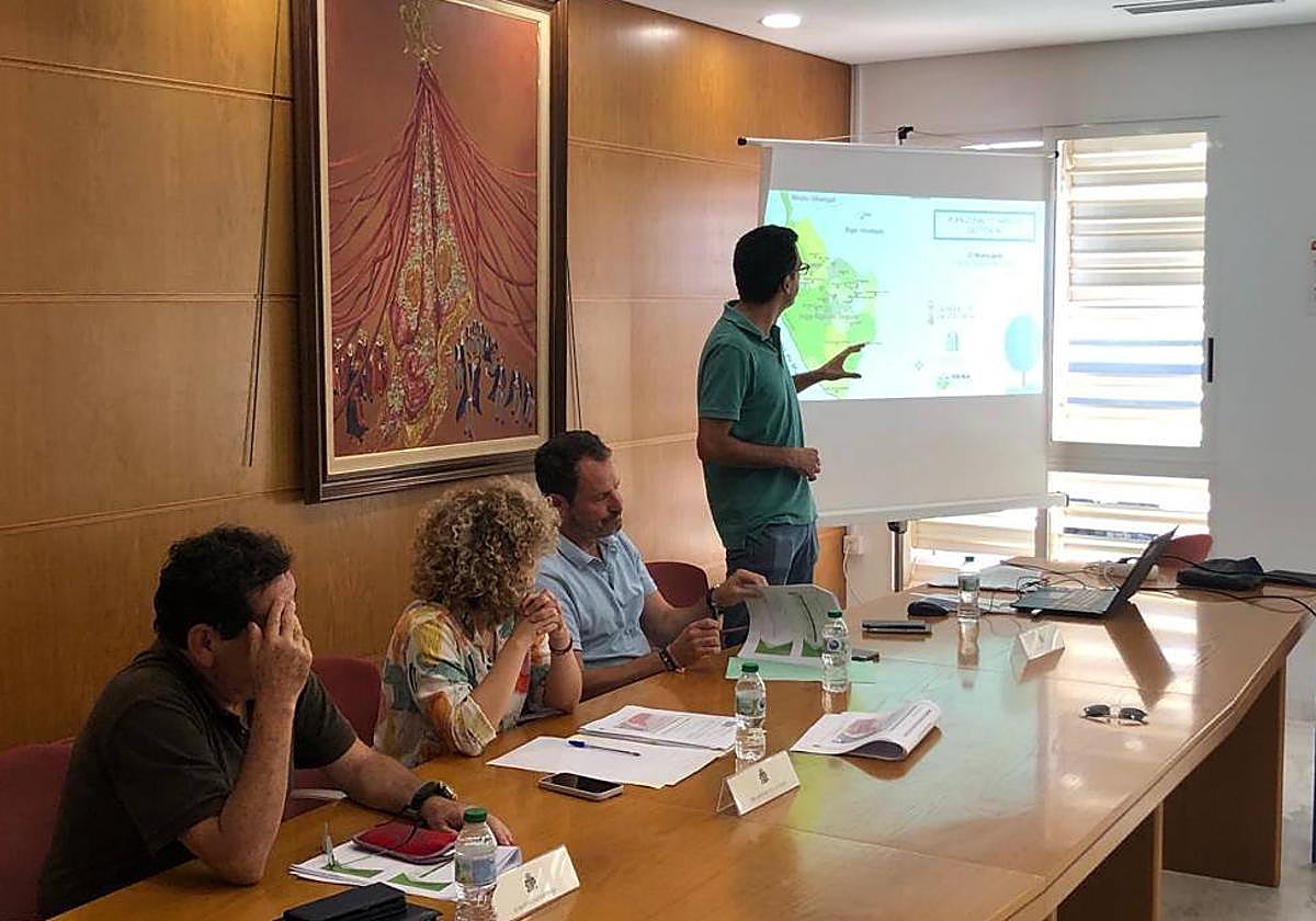 Presentación del proyecto para los ecoparques.